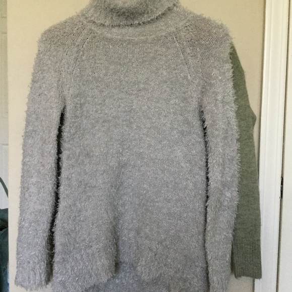 TWO Extra Small H&M Sweaters: Gray Turtleneck and Mint Green Crewneck NWOT - Picture 5 of 8